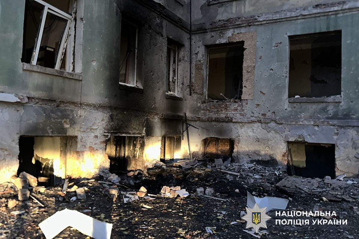 Зруйнована будівля