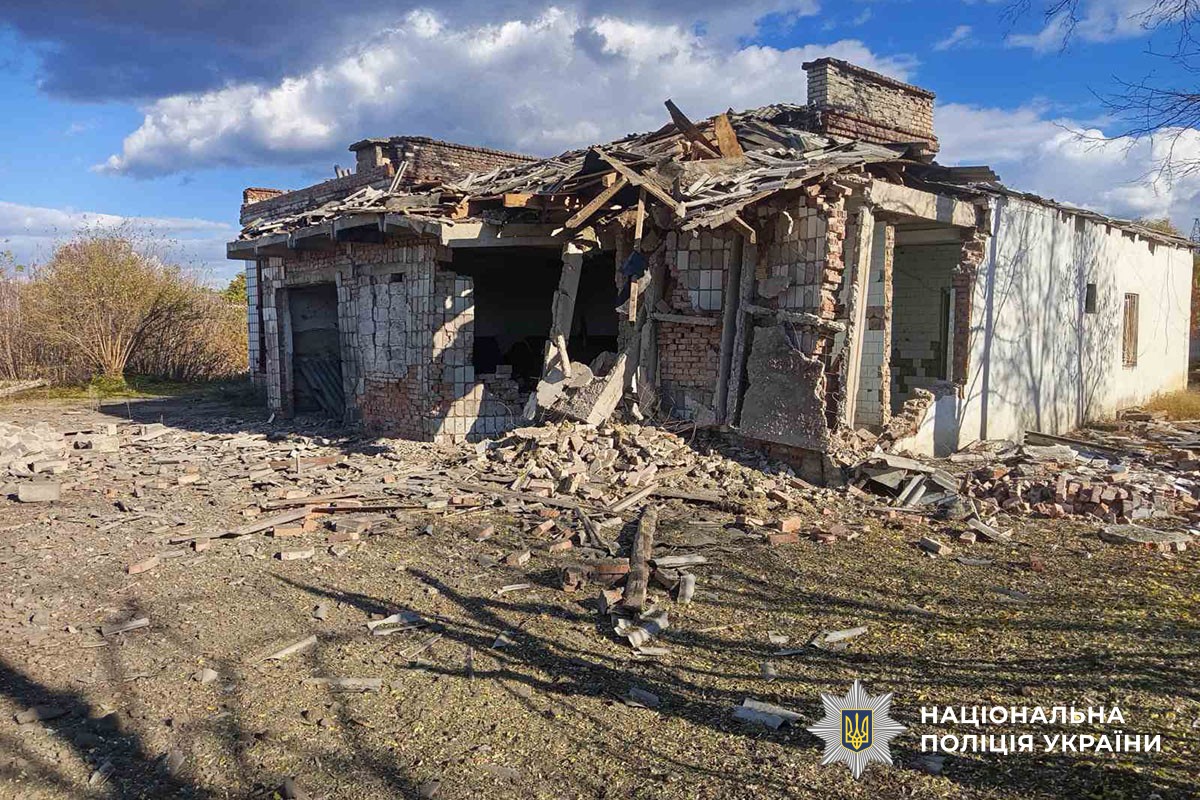 Зруйнований будинок