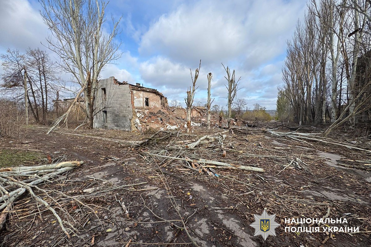 Зруйнований будинок