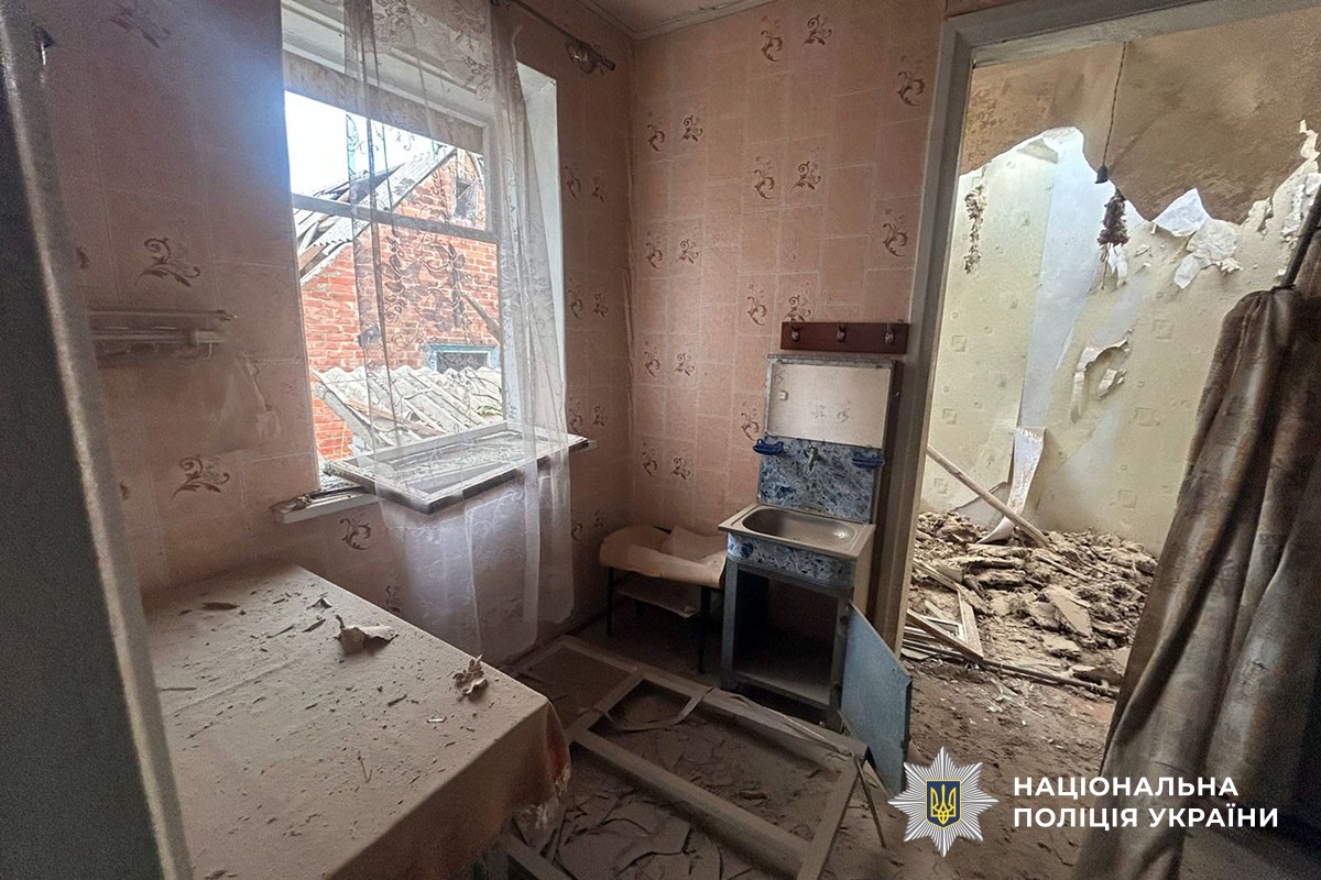 Зруйнована кімната