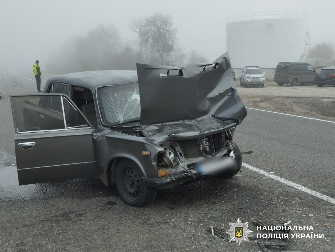 пошкоджений автомобіль