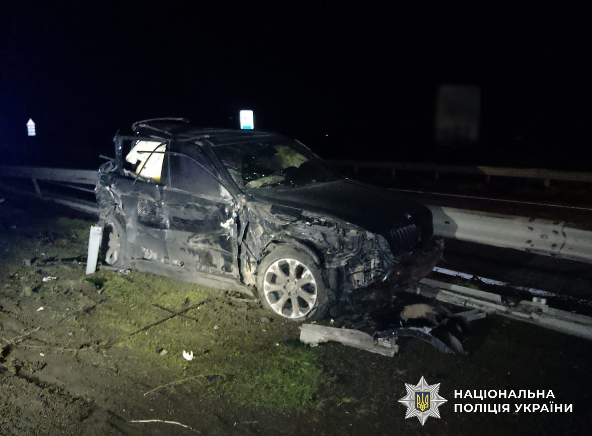 пошкоджений автомобіль