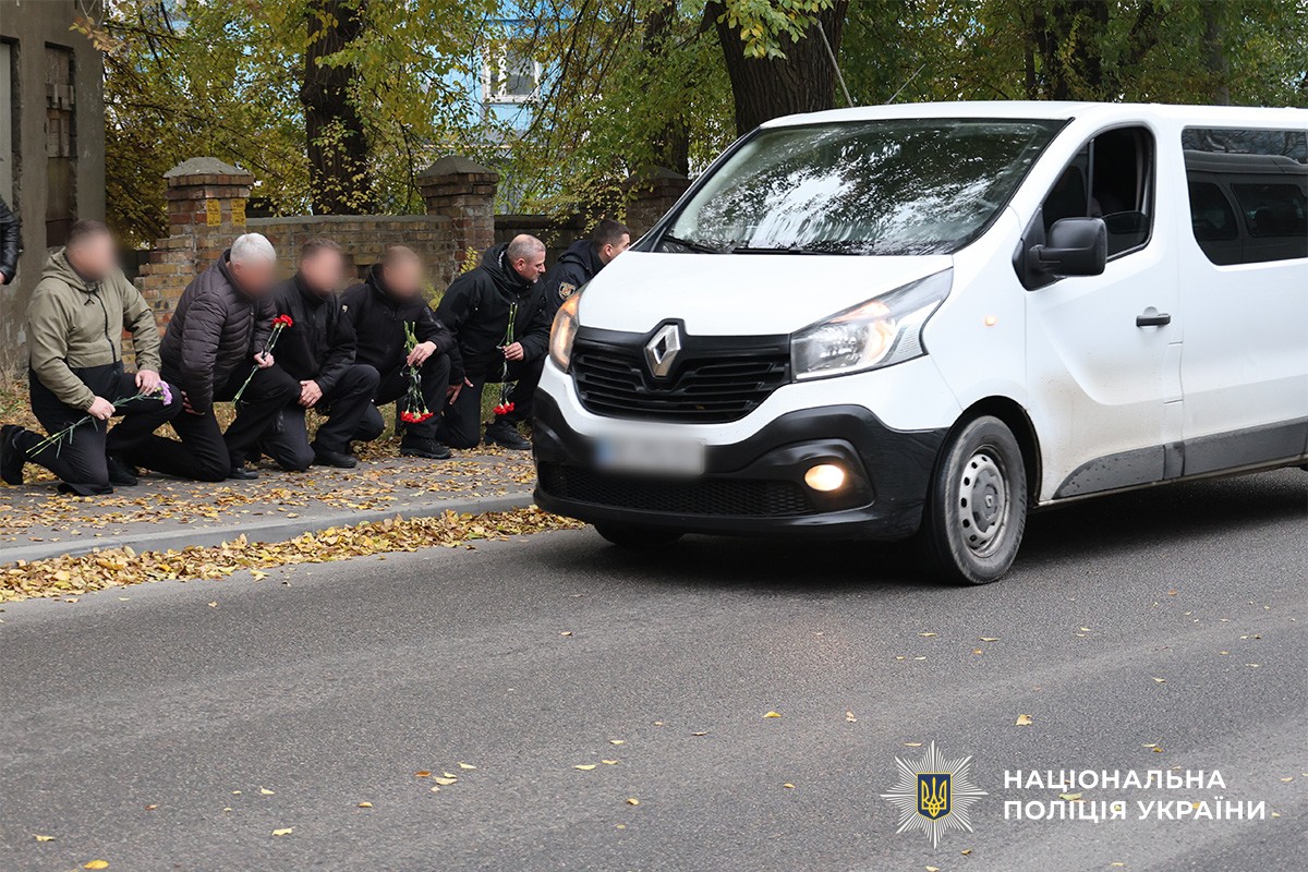 Поліцейські попрощались з полеглим колегою