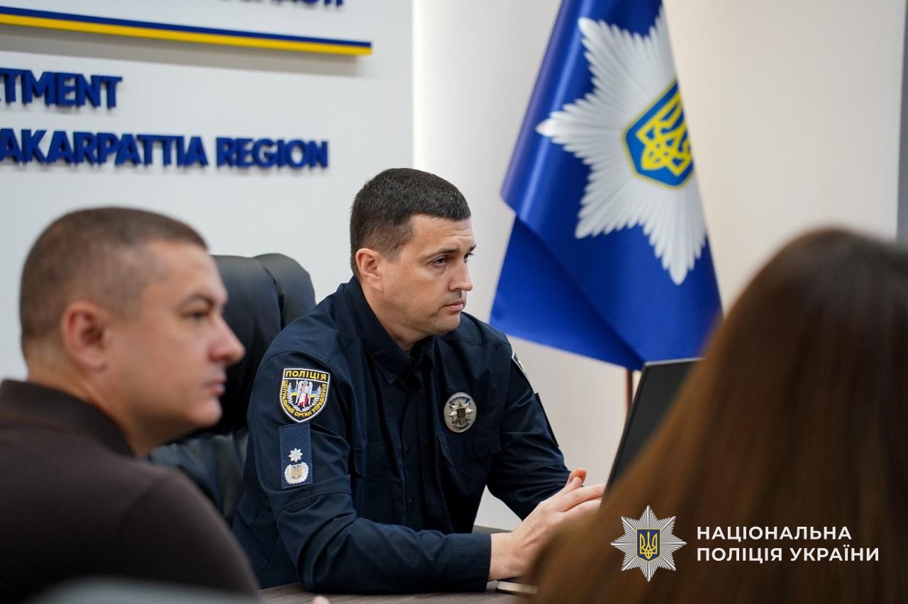 Ярослав Колесник розповідає студентам про роботу правоохоронців у воєнний час