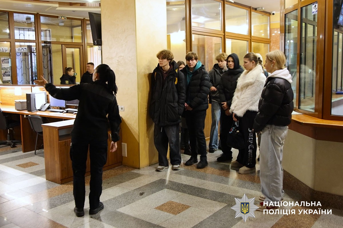 У Полтаві старшокласників ознайомили з професією поліцейського