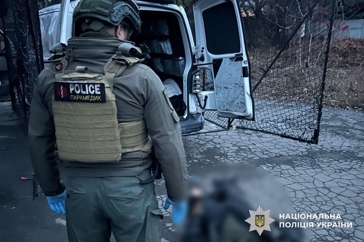 Поліцейський на місці обстрілу