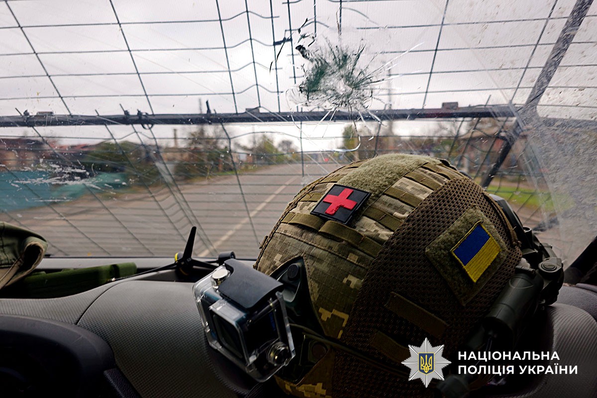 Пошкоджене скло автомобіля