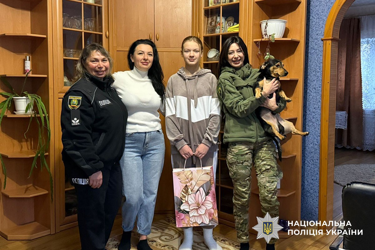 Поліцейські Донеччини підтримали дітей загиблих колег