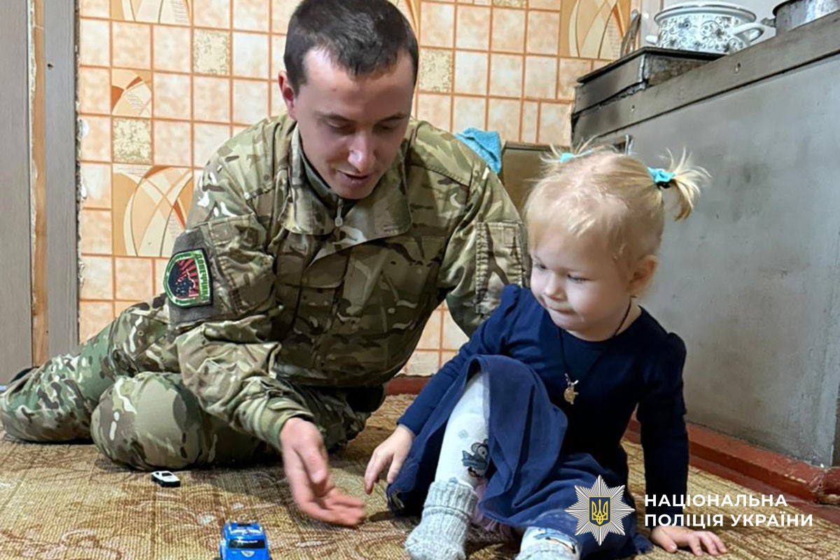 Поліцейські Донеччини підтримали дітей загиблих колег