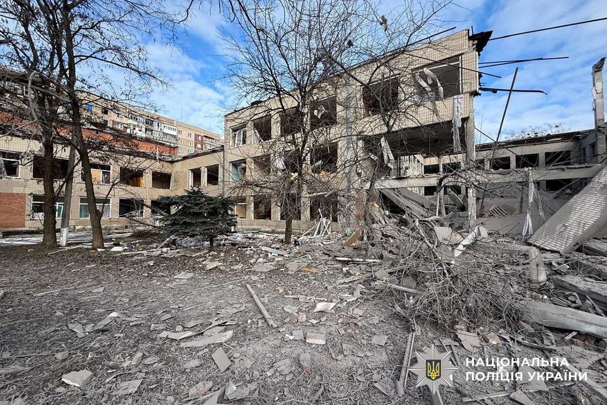 Зруйнована будівля