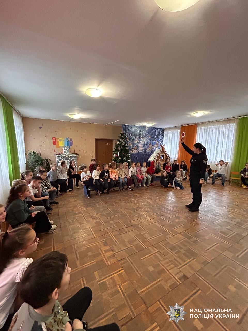 Тетяна Варга під час профілактичних заходів із дошкільнятами Ужгорода