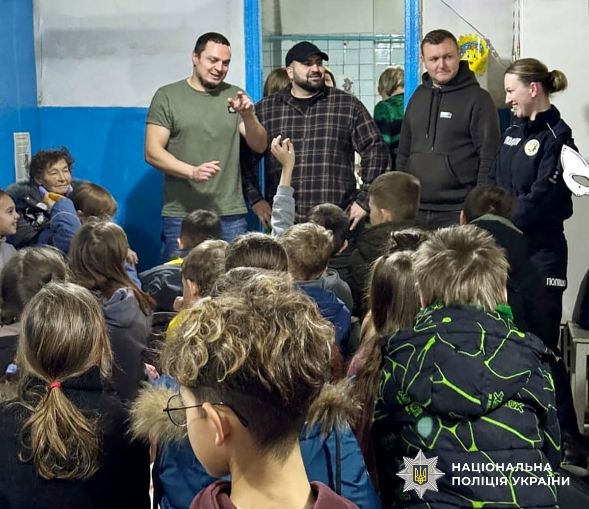 ветерани війни проводять заняття для дітей в укритті