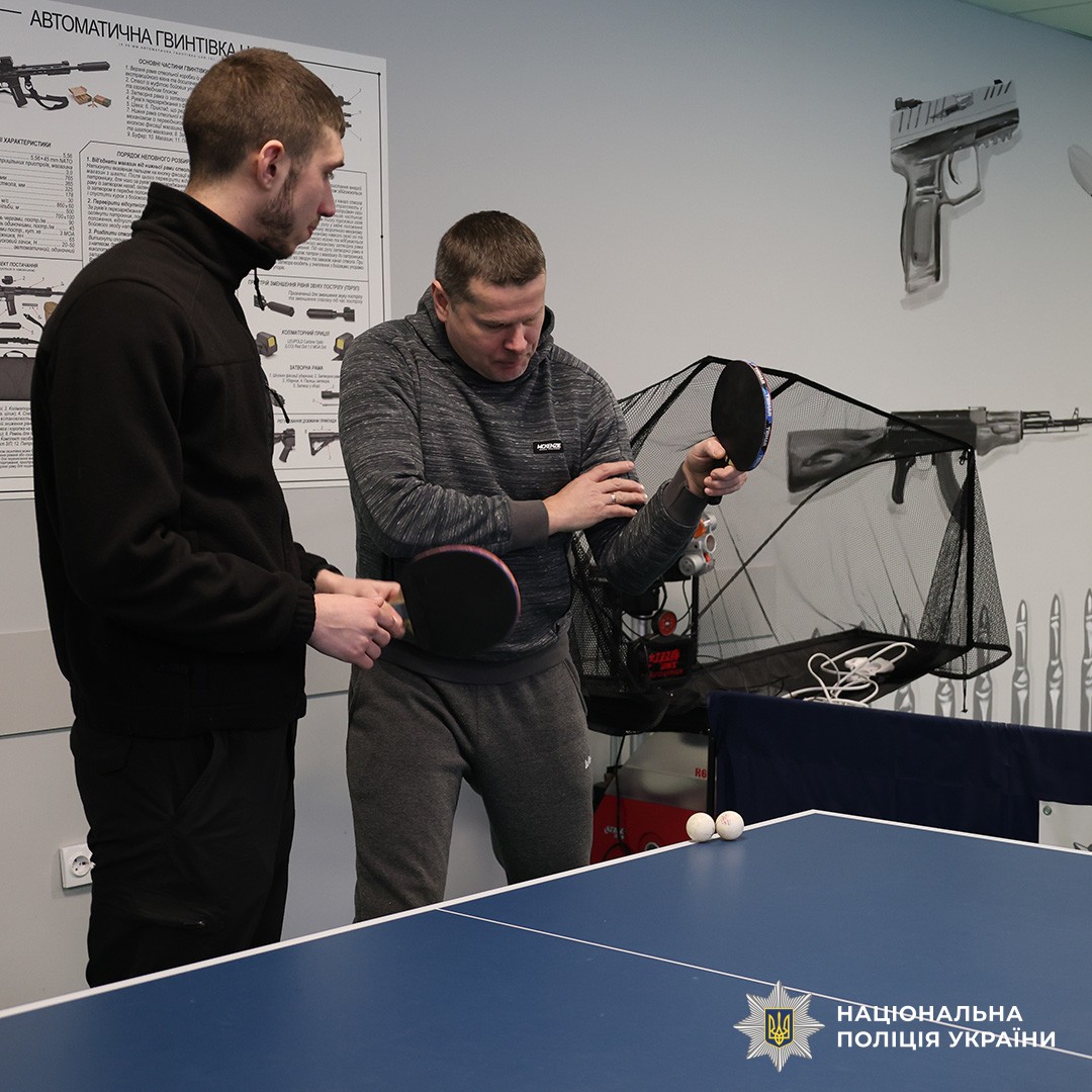 адаптивний спорт - гра в настільний теніс