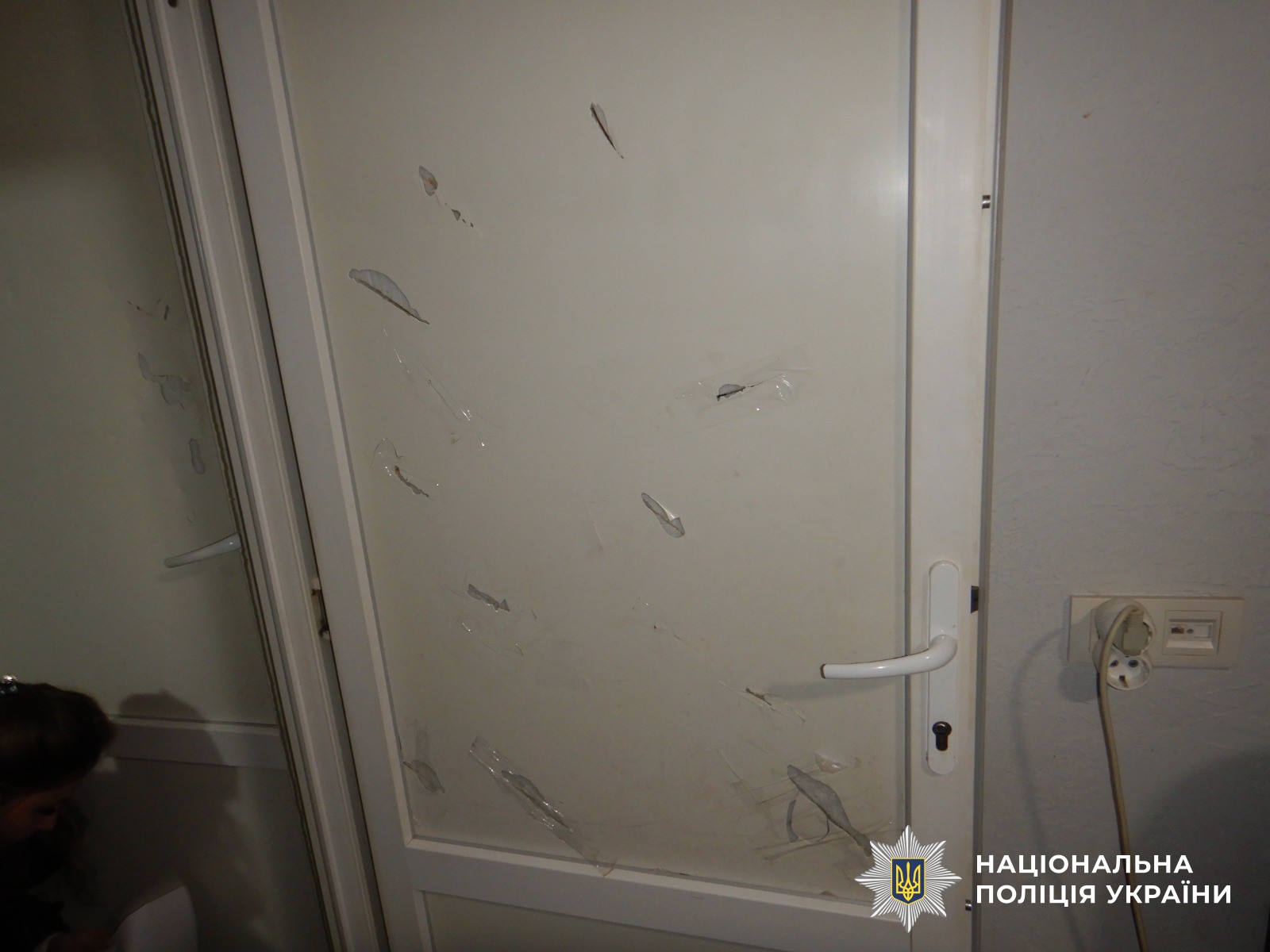 На Львівщині повідомлено про підозру зловмиснику, який поранив ножем поліцейського