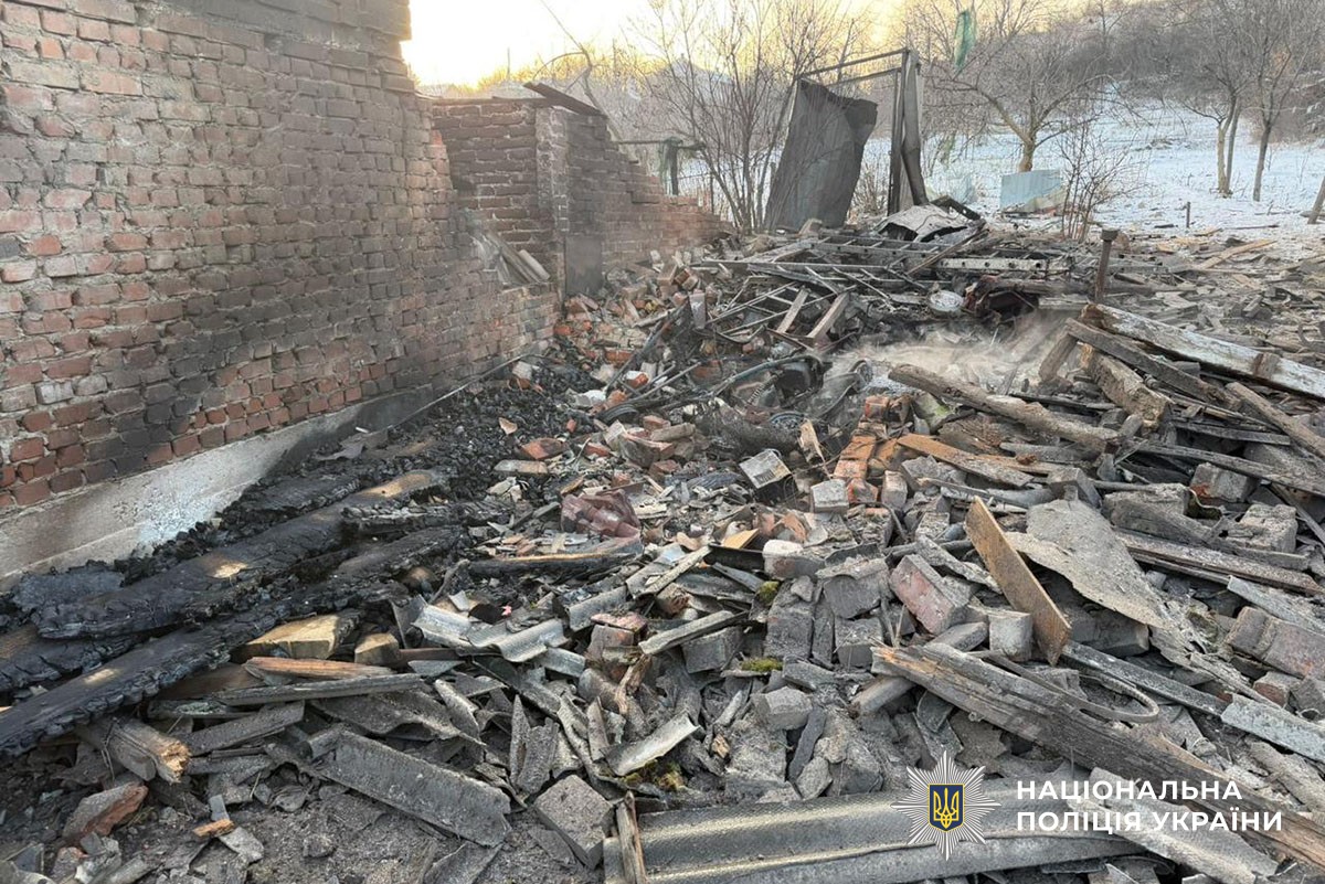 Зруйнований будинок