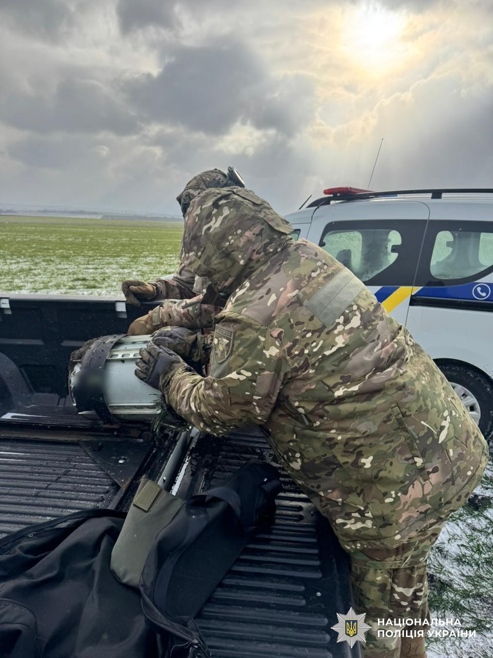 Вибухотехніки працюють