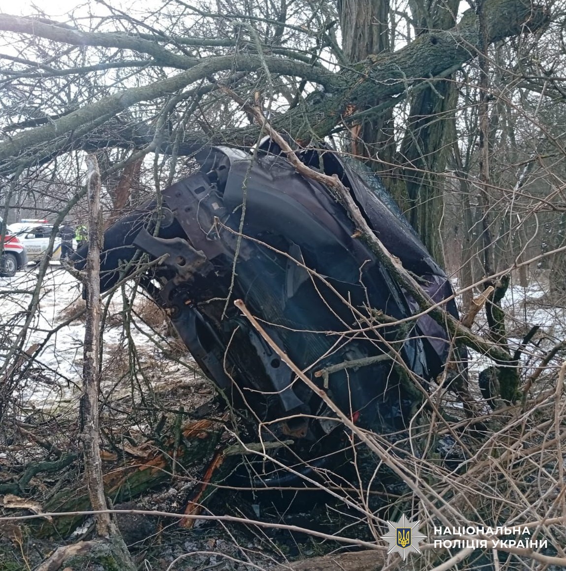Пошкоджений автомобіль на місці ДТП