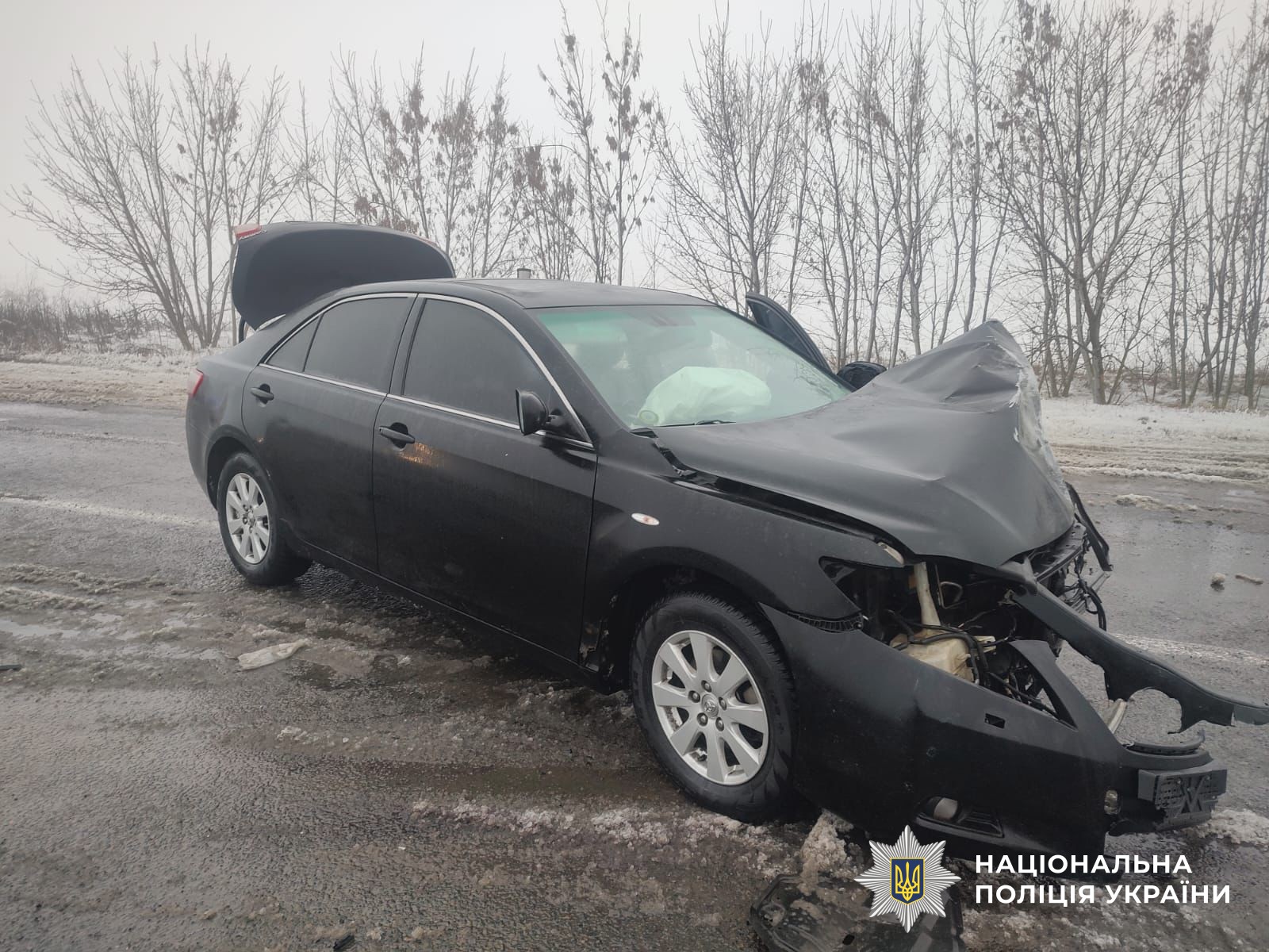 Пошкоджений автомобіль на місці ДТП
