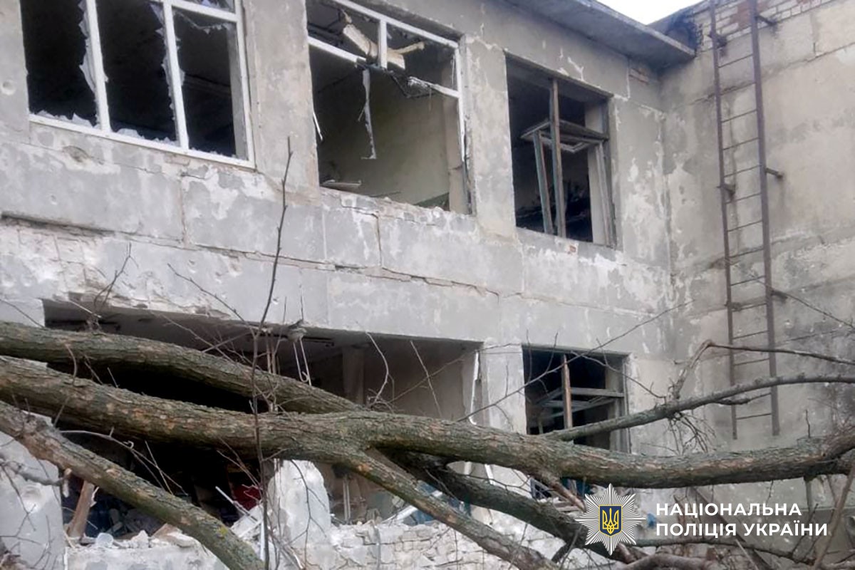 Зруйнована будівля