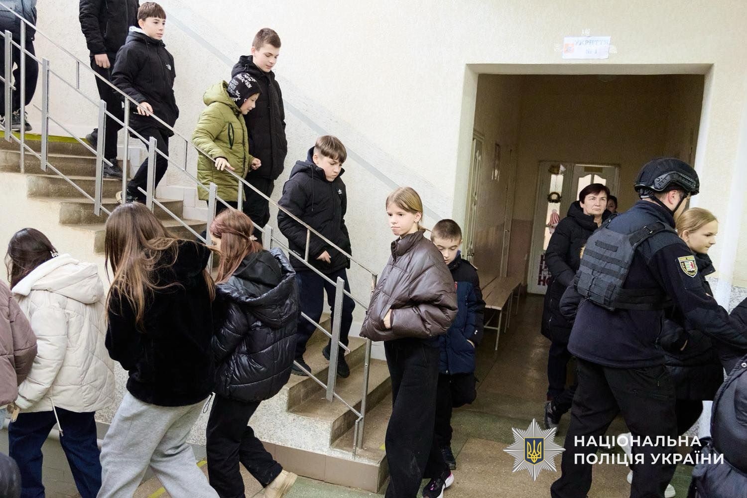 На нвчаннях з евакуації, пройшли у навчальних закладах області, діти відпрацьовують алгоритми