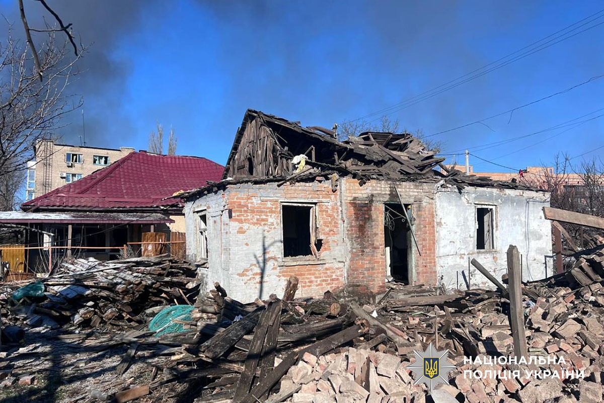 Зруйнований будинок