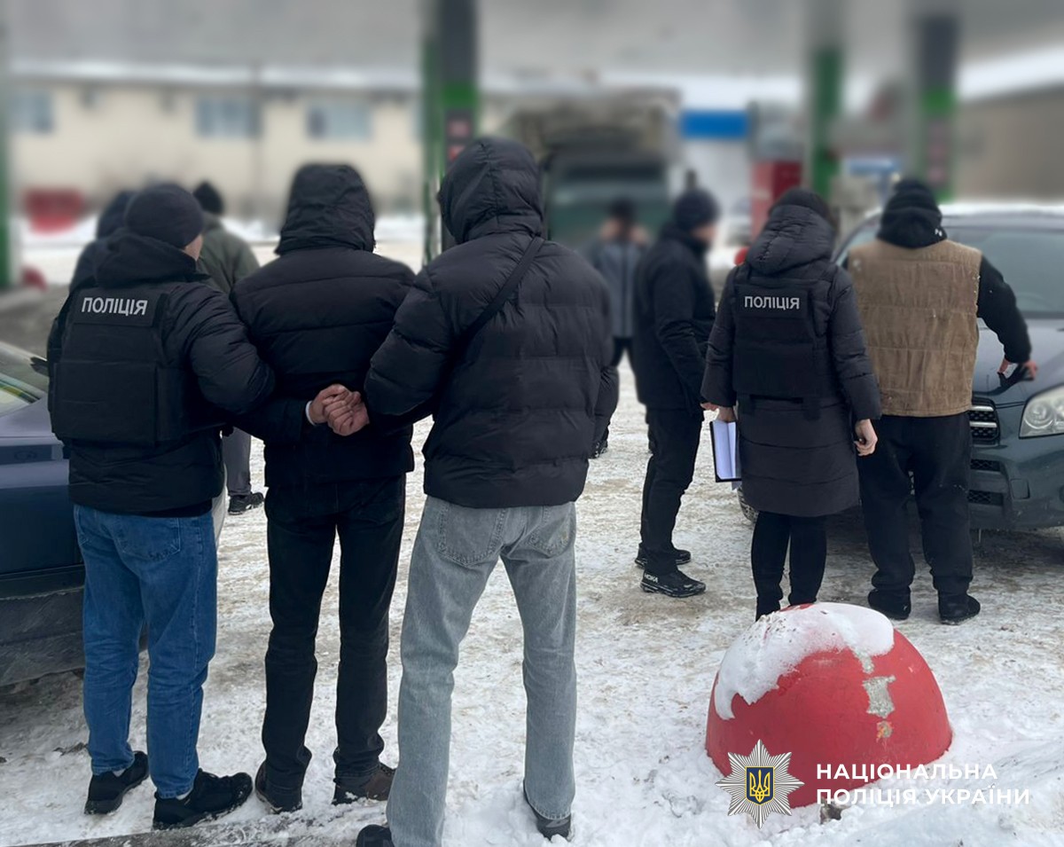 На Житомирщині викрили схему «інвалідність за $10 тисяч»: двох чоловіків затримали під час отримання хабаря