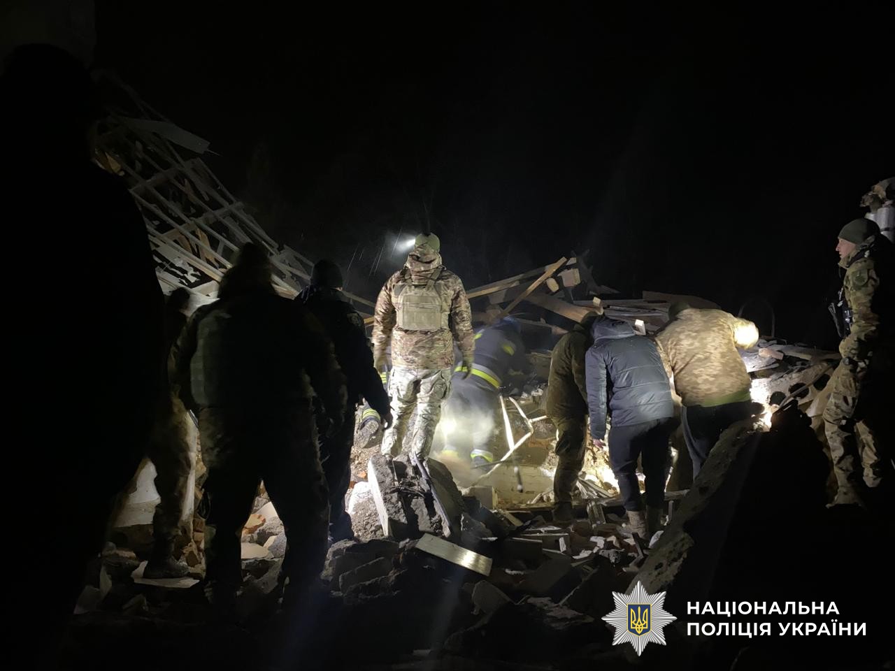 Близько 80 врятованих життів у зоні бойових дій: історія оперативника Луганщини Олексія Сидоряка