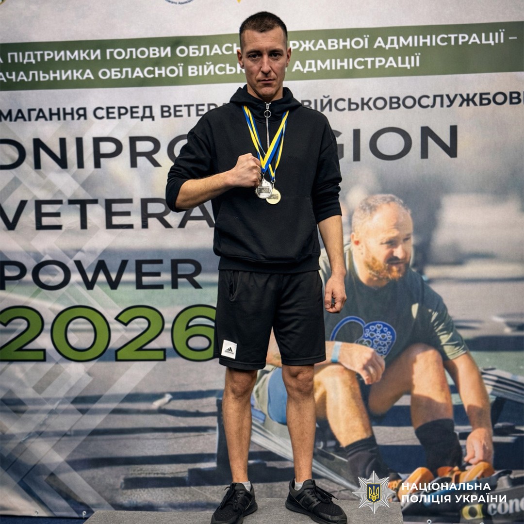 Близько 80 врятованих життів у зоні бойових дій: історія оперативника Луганщини Олексія Сидоряка