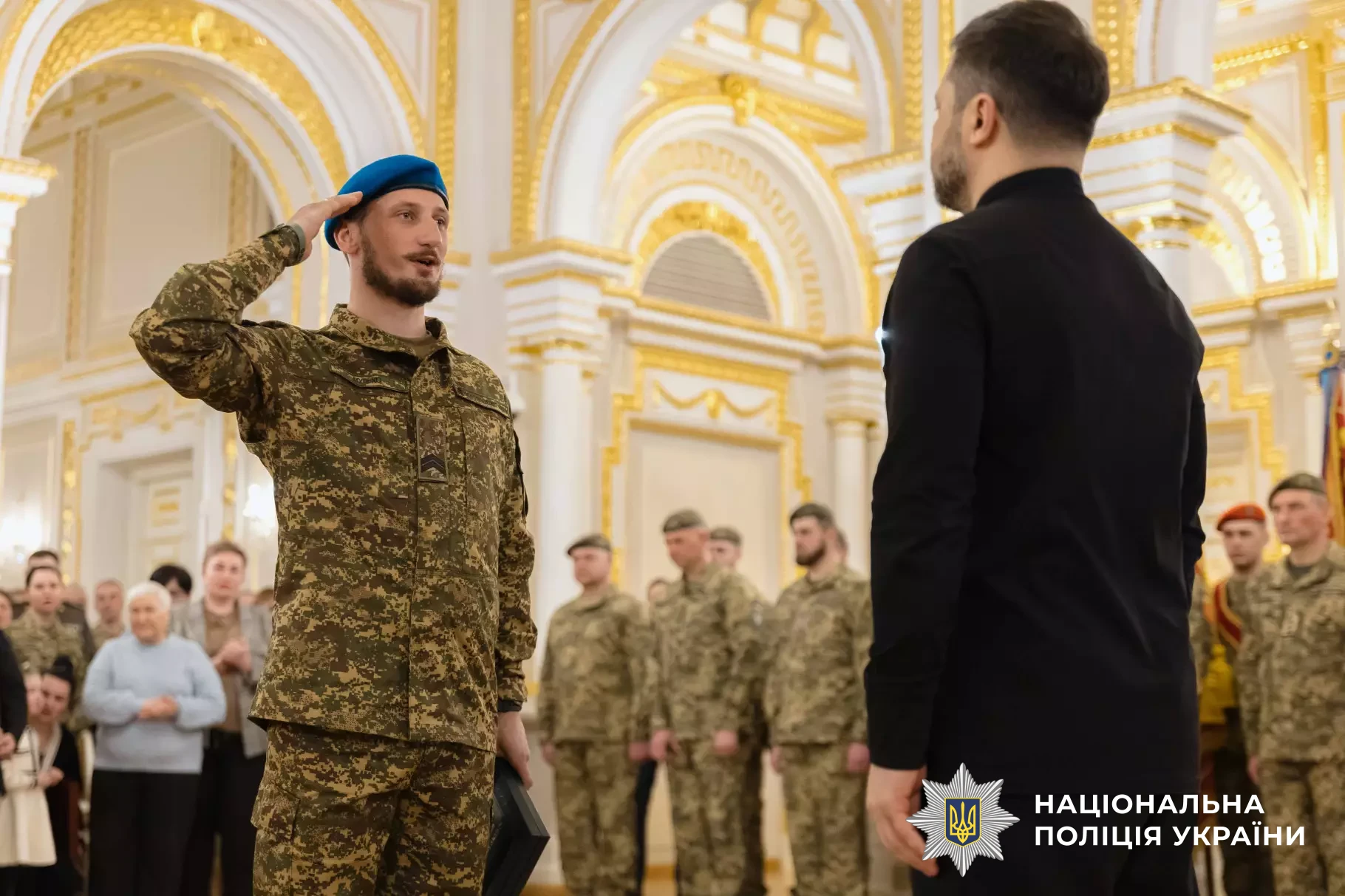 Володимир Зеленський відзначив державними нагородами бійців системи МВС та вручив відзнаки родинам полеглих Героїв