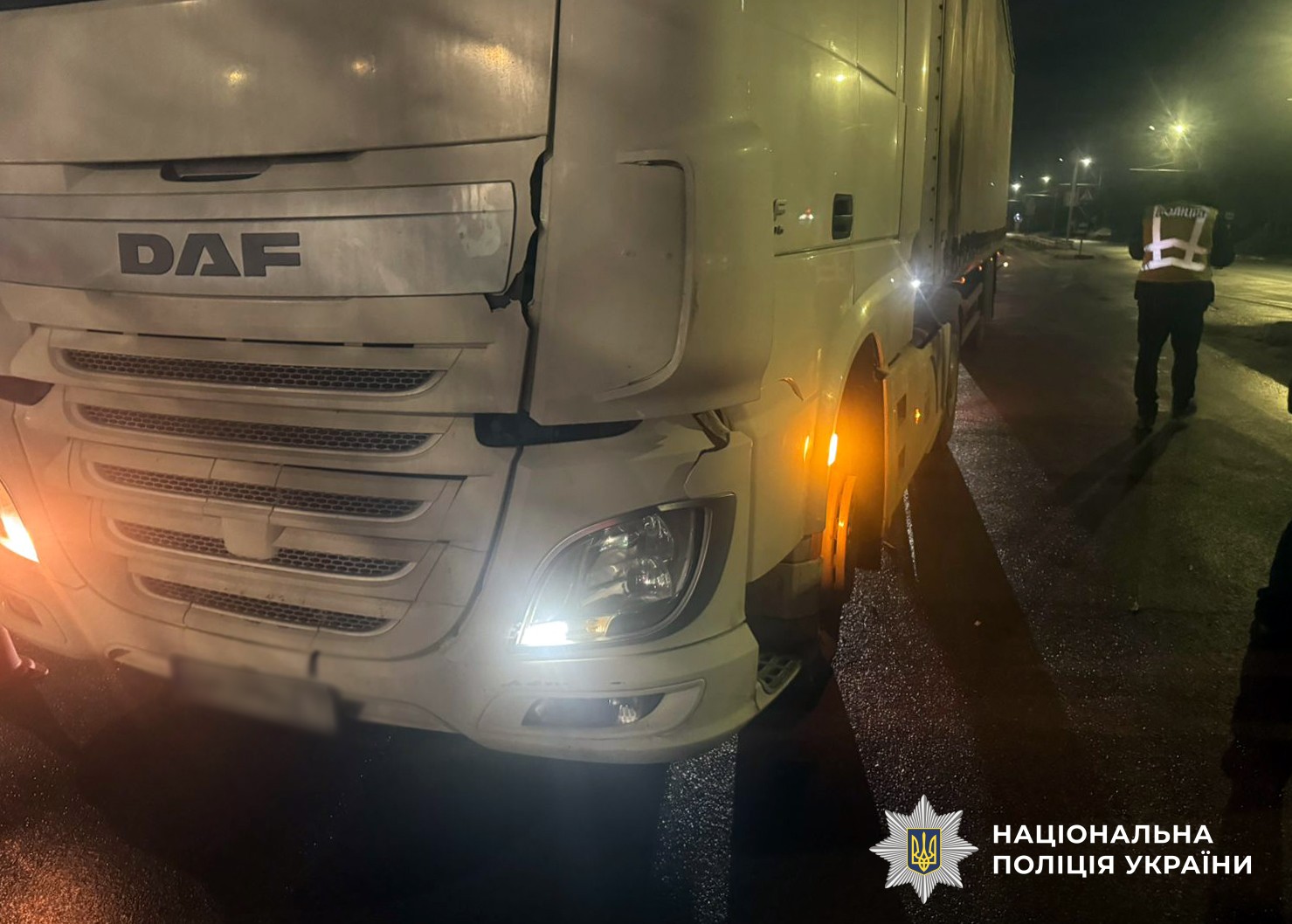 пошкодження на кузові автомобіля DAF