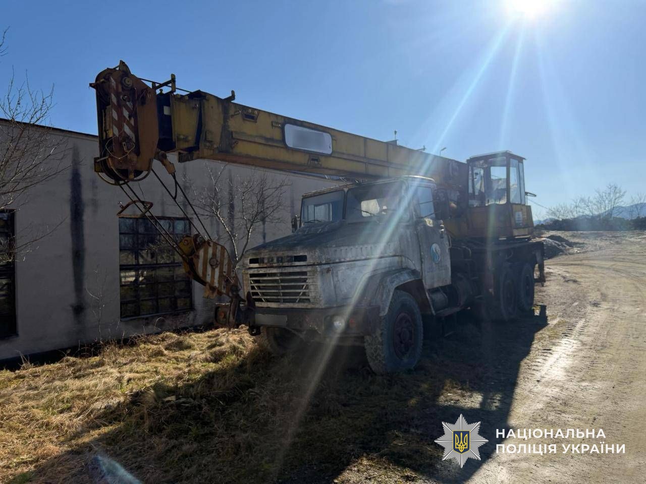 На Закарпатті поліція підозрює підприємця у незаконному видобутку цеоліту – збитки перевищують 11 млн грн