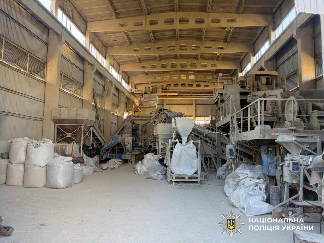 На Закарпатті поліція підозрює підприємця у незаконному видобутку цеоліту – збитки перевищують 11 млн грн