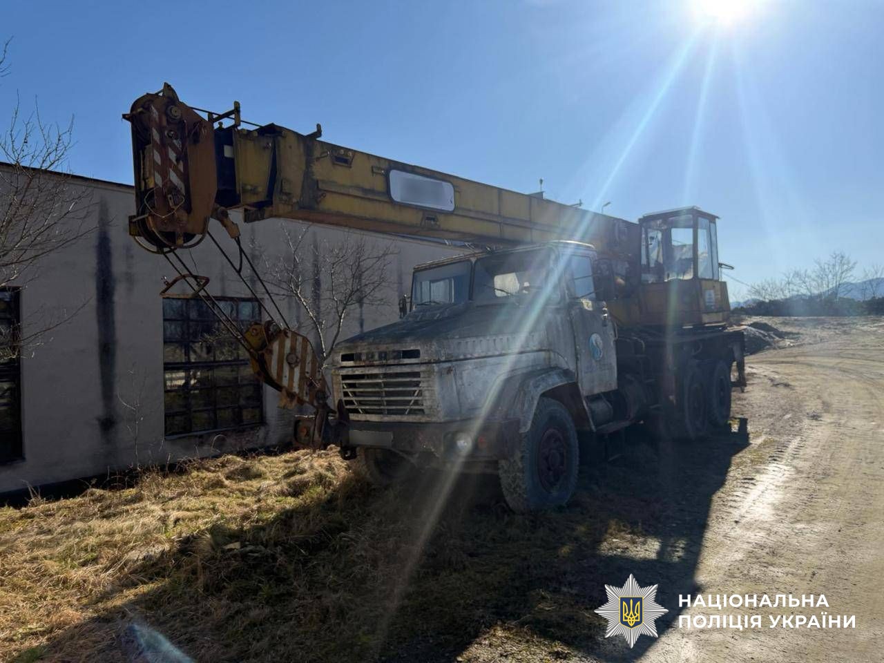 На Закарпатті поліція підозрює підприємця у незаконному видобутку цеоліту – збитки перевищують 11 млн грн