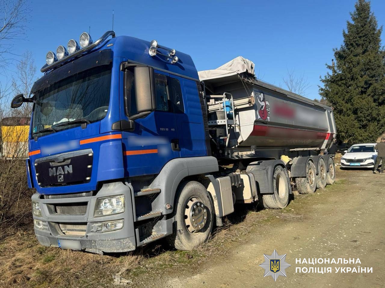 На Закарпатті поліція підозрює підприємця у незаконному видобутку цеоліту – збитки перевищують 11 млн грн
