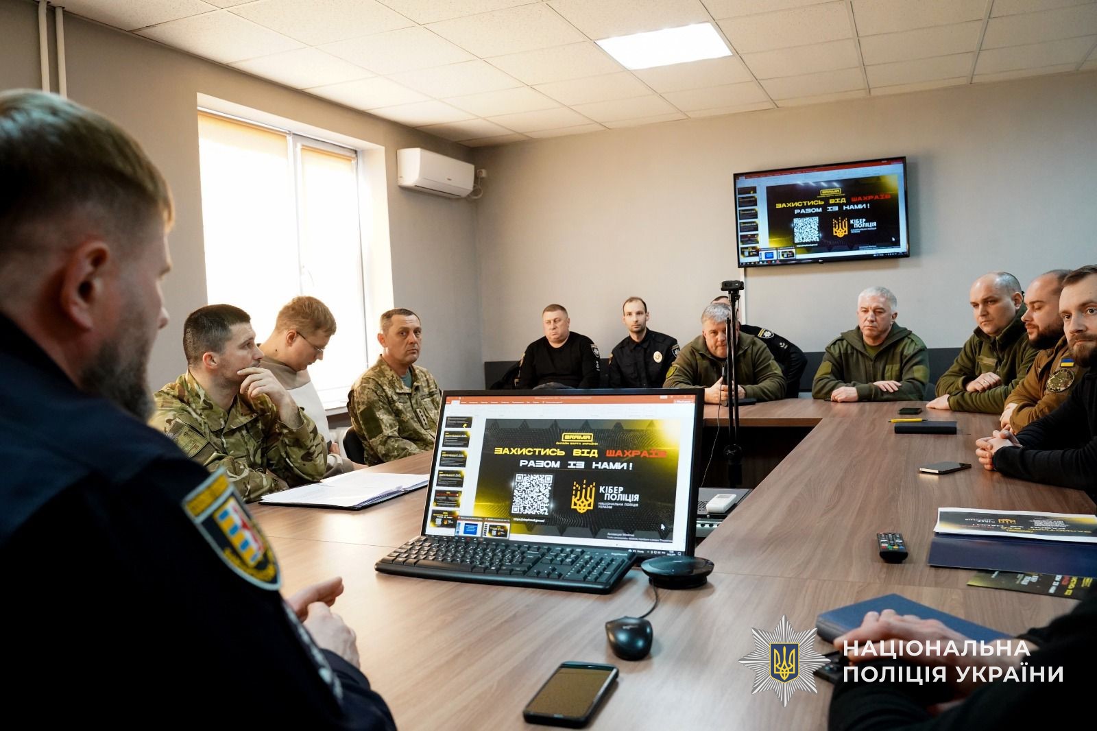 Поліцейські Закарпаття проводять зустрічі з ветеранами, військовими та їхніми родинами