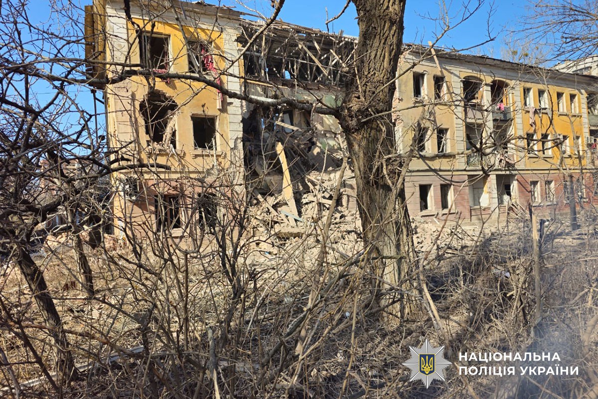 Зруйнована багатоповерхівка