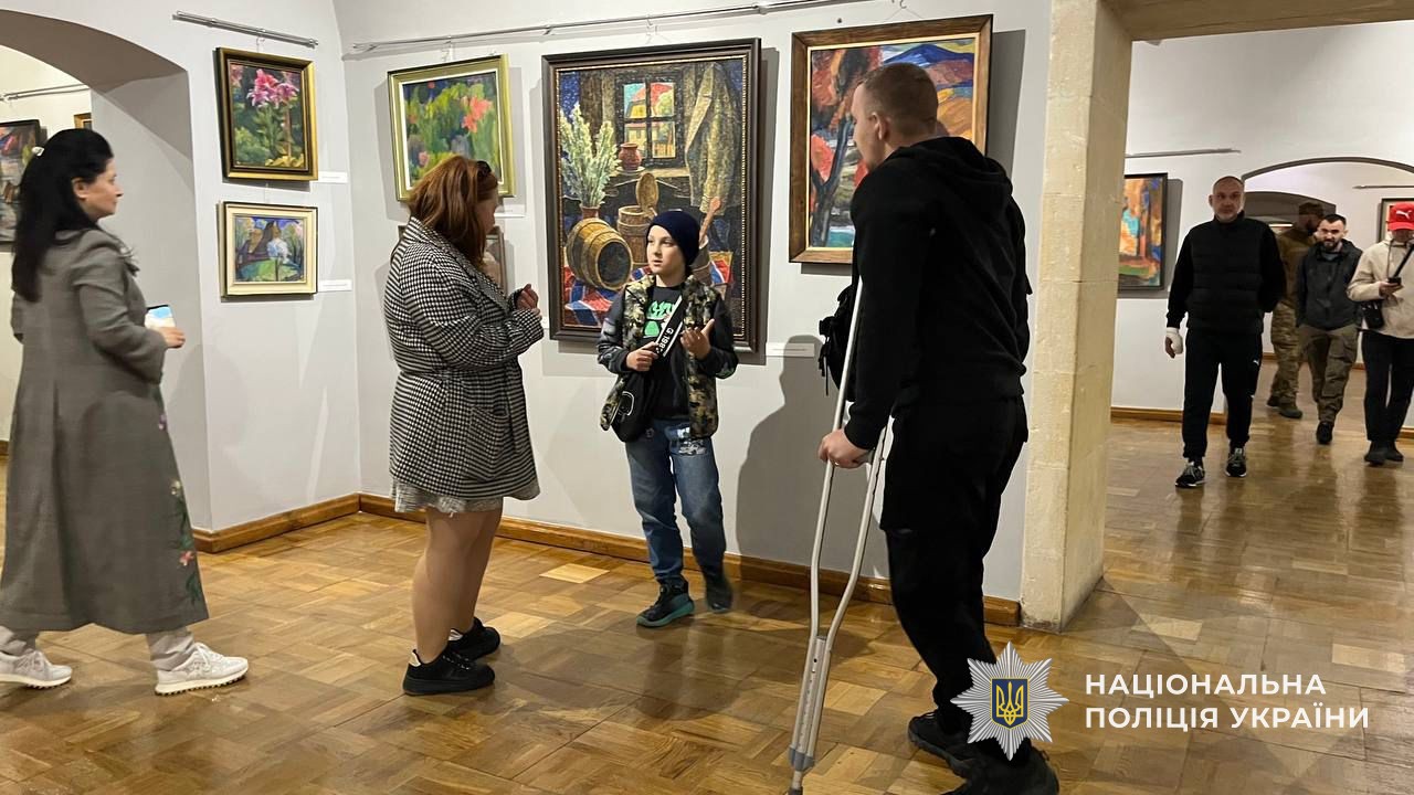 Ветерани та поранені військовослужбовці системи МВС на екскурсії у Замку "Паланку"