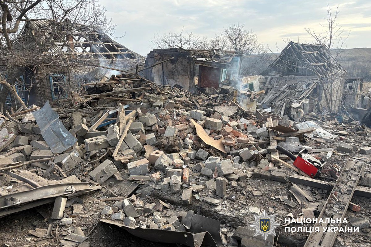 Зруйнований будинок