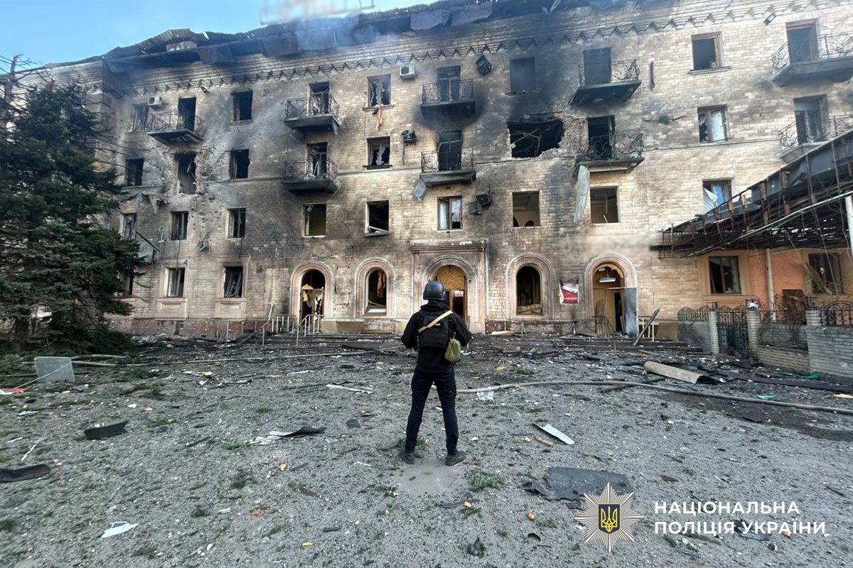 Зруйнований будинок