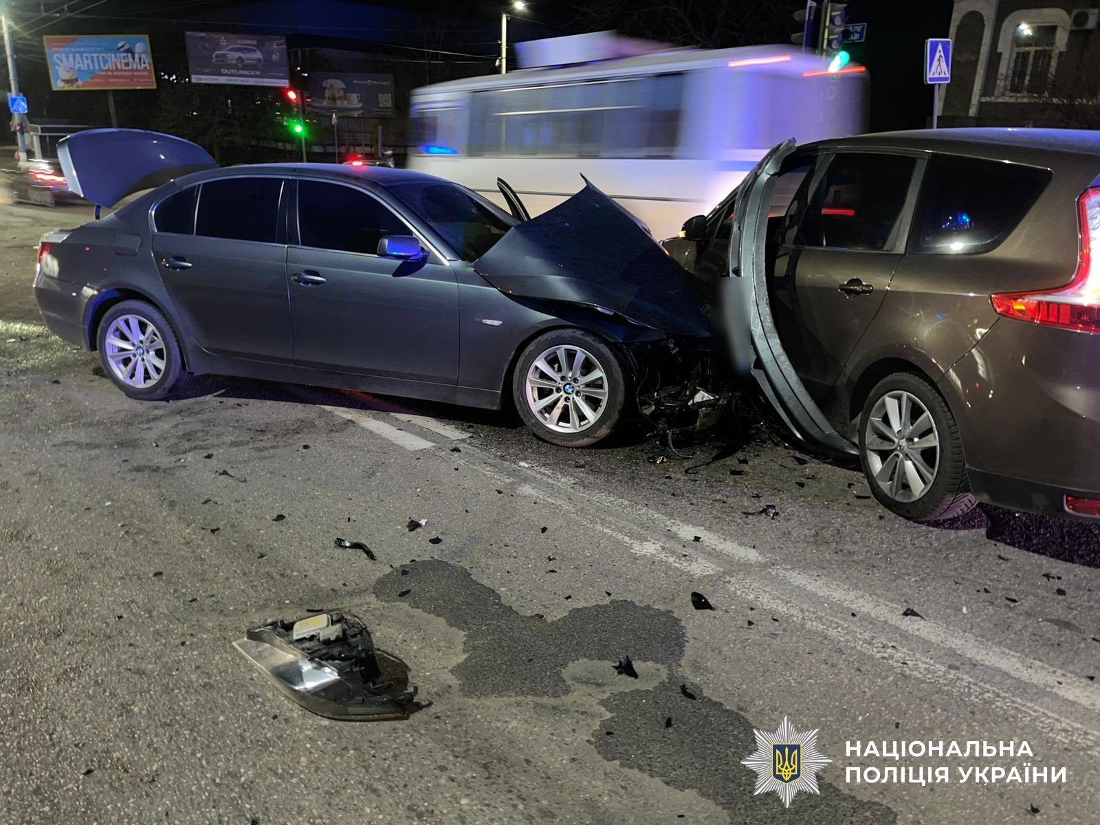 Пошкоджені автомобілі на місці ДТП