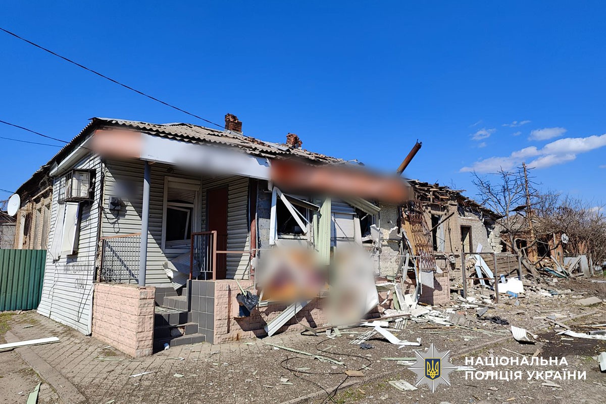 Зруйнований будинок