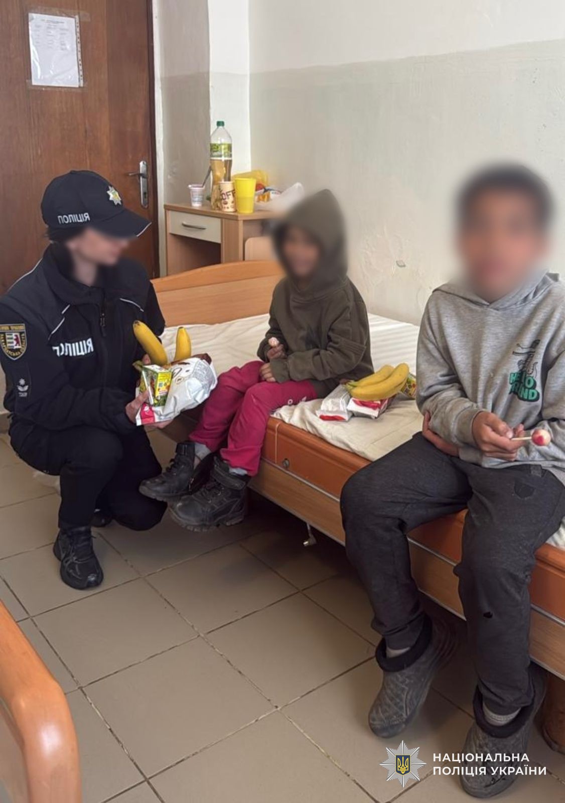 Поліцейська навідала малолідтніх діток у медзакладі