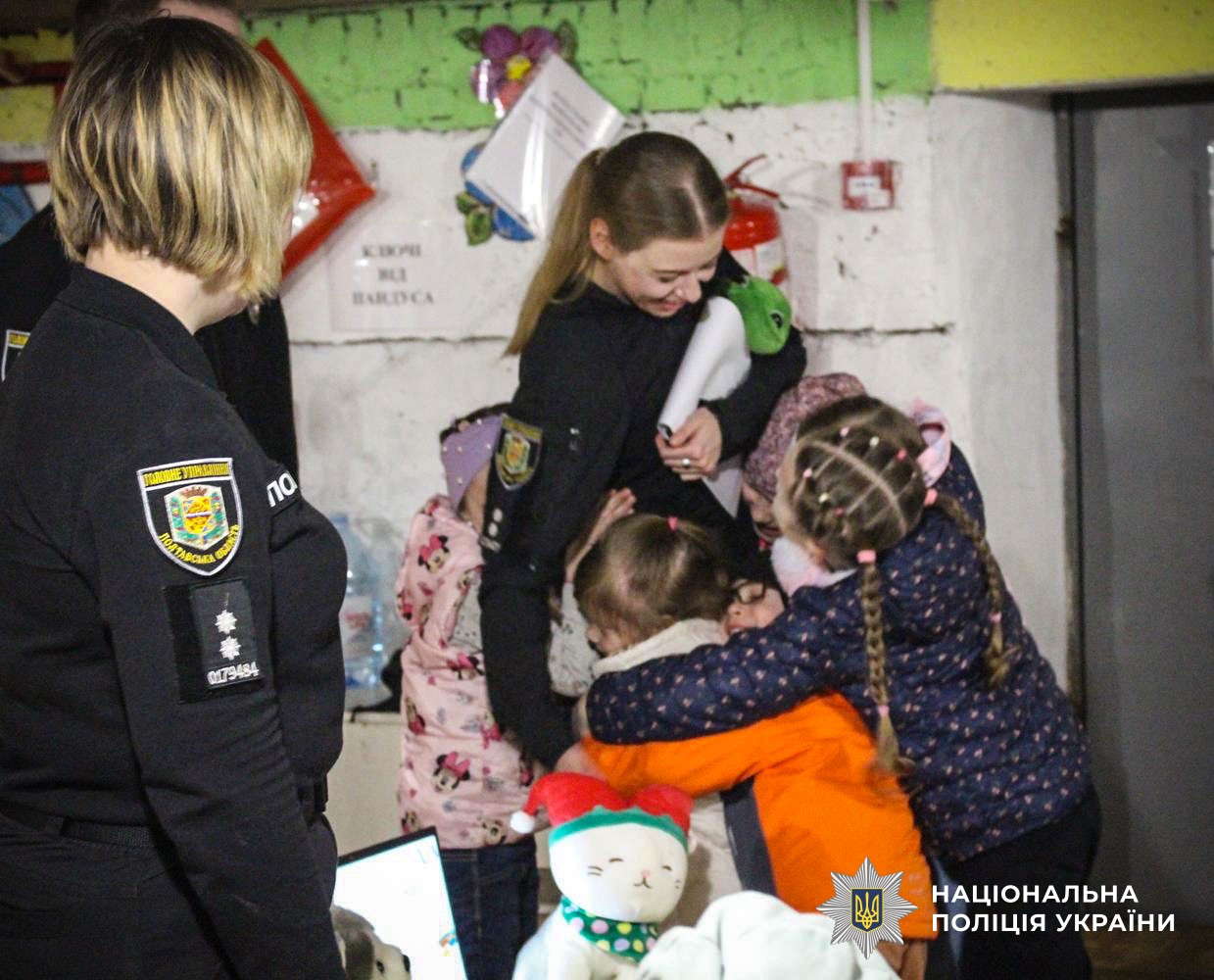 Поліцейські освітньої безпеки Миргородщини навчали дошкільнят правил безпечної поведінки