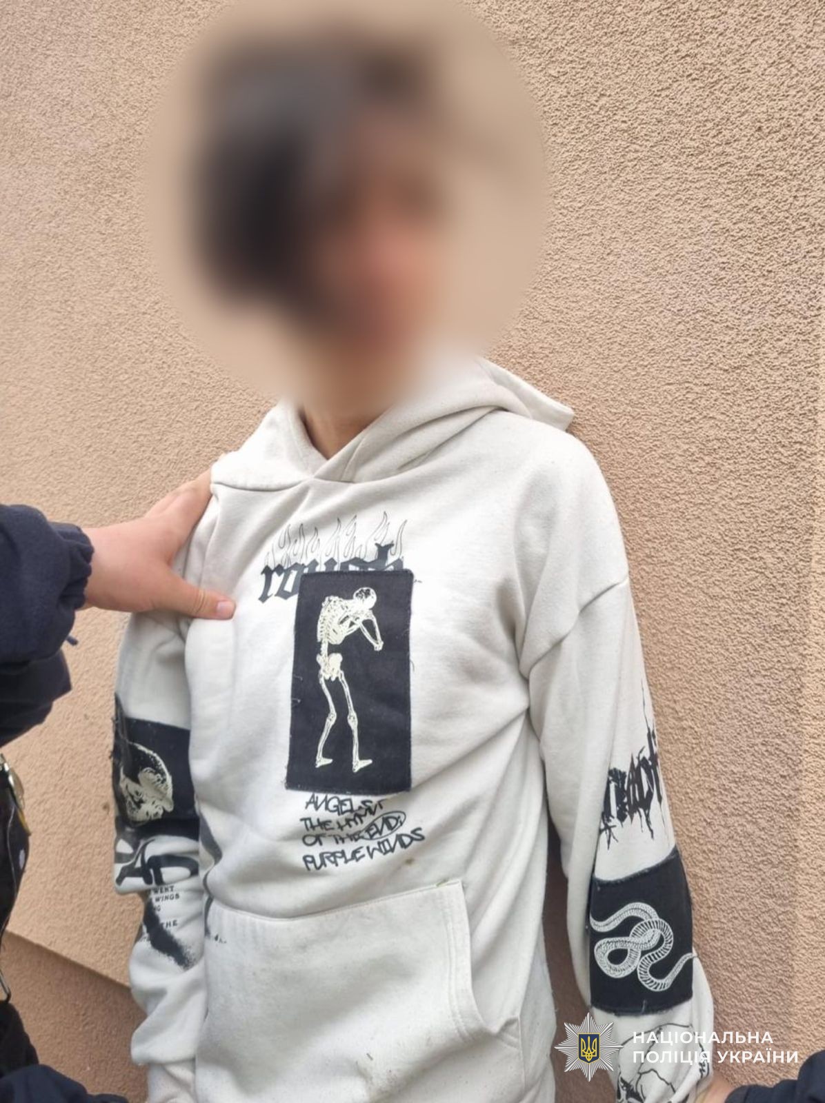 На Закарпатті учень вистрілив у однокласника: поліція працює на місці події (ФОТО)