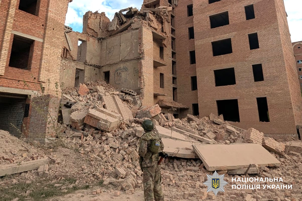 Зруйнований будинок