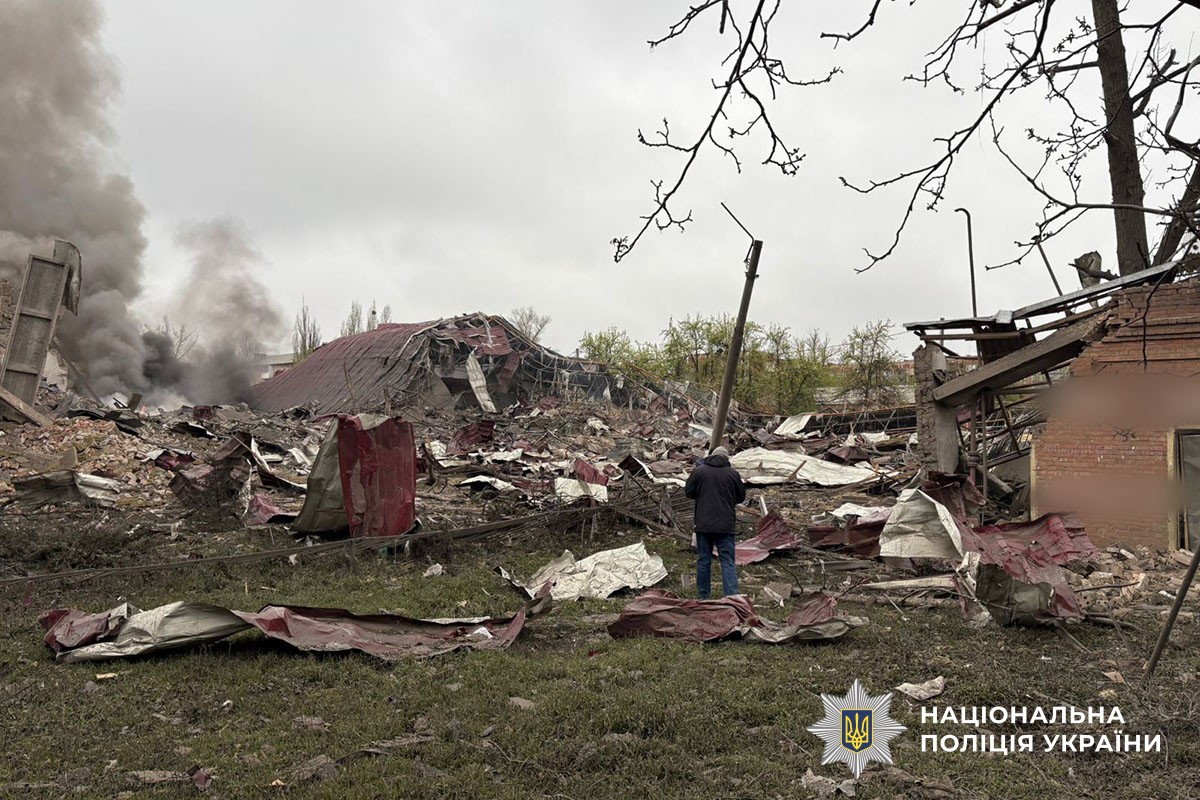 Зруйнований будинок