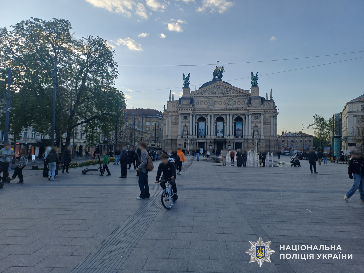 У Львові внаслідок наїзду електросамоката травмована дворічна дівчинка – поліцейські встановлюють обставини події