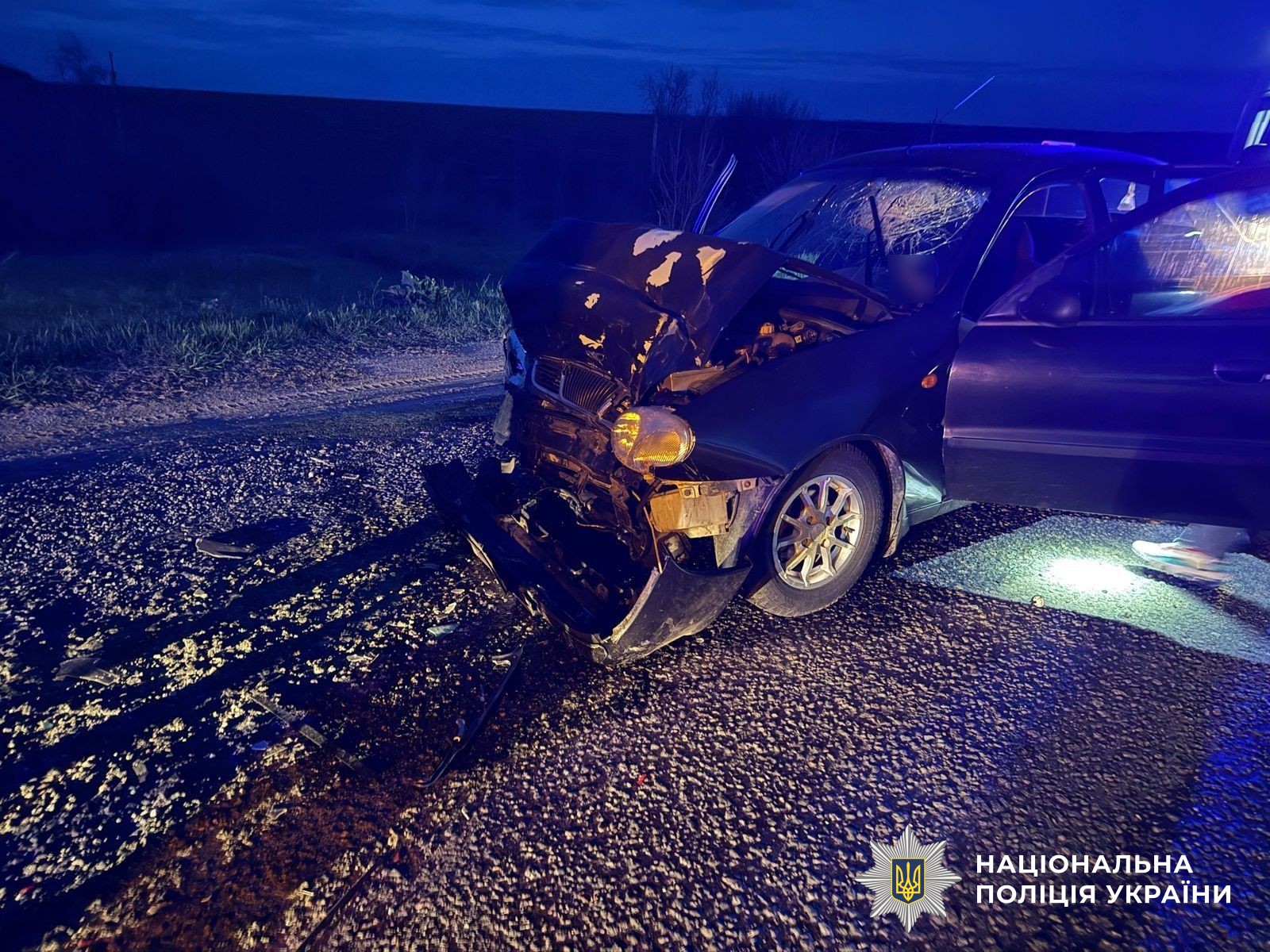 Пошкоджений автомобіль на місці ДТП