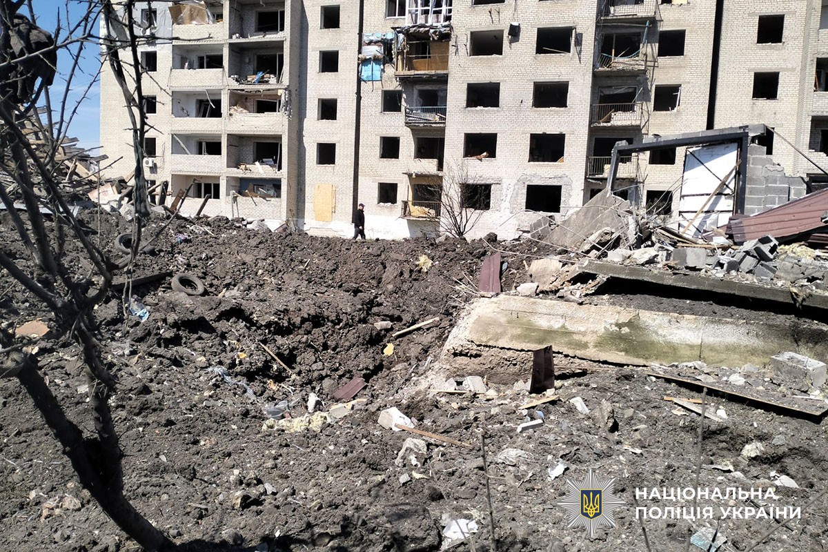 Зруйнована багатоповерхівка