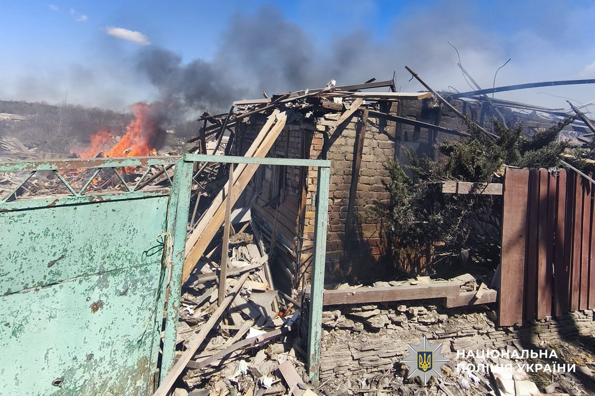 Зруйнований будинок